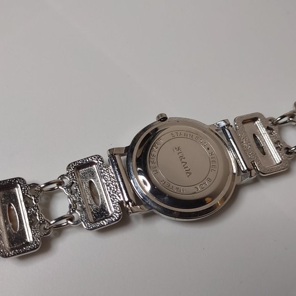 Very Awesome Silver Tone Metal Analog Strada Watch - Picture 12 of 13